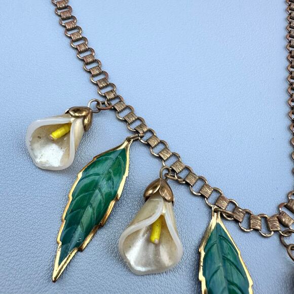 Midcentury Calla Lily Book Chain Rare Flower Enamel Plastic Choker Necklace 16” - Picture 6 of 8